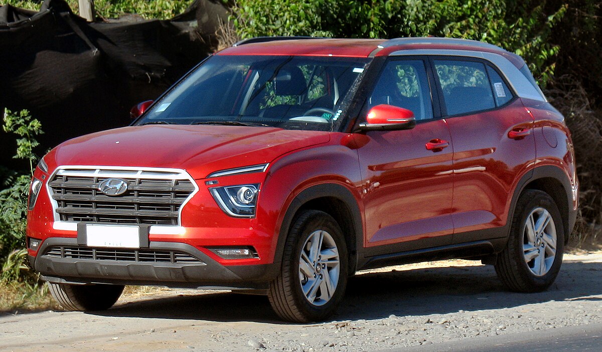 2022_Hyundai_Creta_1.6_Plus_(Chile)_front_view